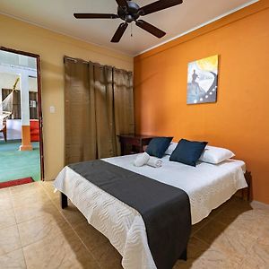 El Cocobolo Food&Rest Room 3 Bed And Breakfast Wifi Ac Pkg Gratis Liberia Exterior photo