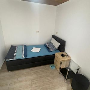 Kleine Aber Feies Zimmer Apartment Ruesselsheim Exterior photo