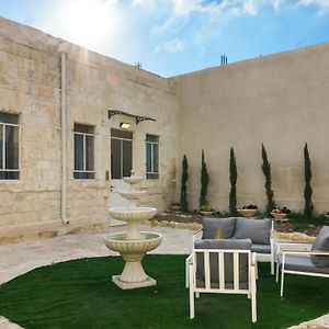 מלון הליוס בוטיק מרשת מלונות לה פינקה Beersheba Exterior photo
