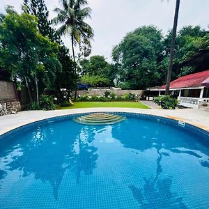 Villa By The Sea Mumbai Exterior photo