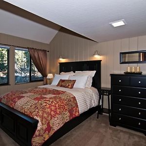 Alpine Darling- Hot Tub- Pet Friendly- 3 Minute Drive To Palisades Tahoe Villa Alpine Meadows Exterior photo