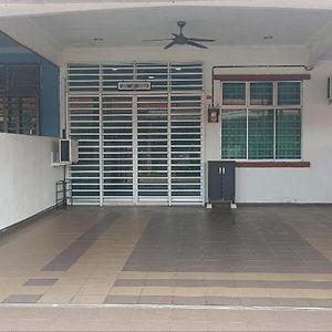 Rwa Segamat Homestay Exterior photo