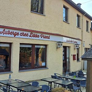 Dikke Vriend , Herberg & Taverne Hotel Chiny Exterior photo