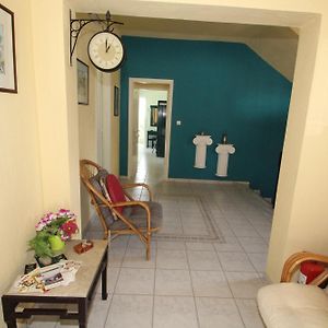 Room In Apartment - Pelagos Studios By Frangi 3 Agia Marina  Exterior photo