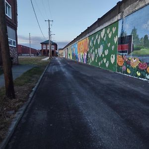 Unique Center Of Downtown Elmira Apartment Exterior photo