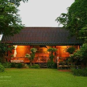 Esan Country House Hotel Sakon Nakhon Exterior photo