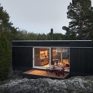 Landet, Designer Cabins In The Swedish Archipelago Vasterljung Exterior photo