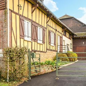 2 Bedroom Awesome Home In Rubigny Exterior photo