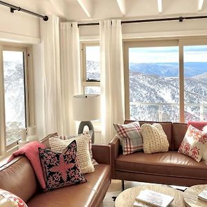 White Crystal Luxury Ski-In-Ski-Out Penthouse Apartment Núi Hotham Exterior photo