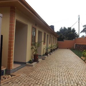 Malaika Furnished Apartments Kampala Exterior photo