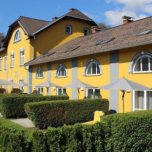 Gaestehaus Karl August Bed & Breakfast Fohnsdorf Exterior photo