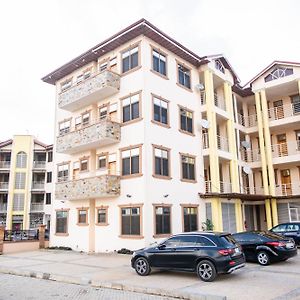 Flat In Kumasi Apartment Exterior photo