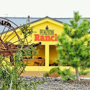 Penzion Ranch Hotel Horovice Exterior photo