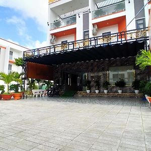 Hostel Luxury Tay Bac Rạch Giá Exterior photo