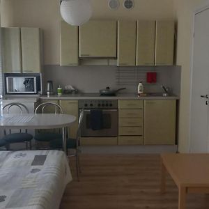 City Apartments Near Sea - The Kitchen Is Updated! Tallinn Exterior photo