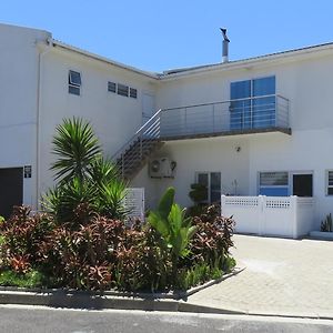 Pro Moni'S Guesthouse Muizenberg Exterior photo