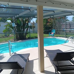 Heated & Screened In Pool Villa Port Richey Exterior photo