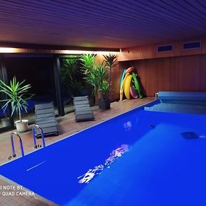 Park Villa Ferienwohnung Mit Pool Und 3 Schlafzimmer Uelzen Exterior photo