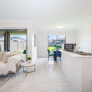 Leppington Brand New 4Br House Near Coles Villa Horningsea Park Exterior photo