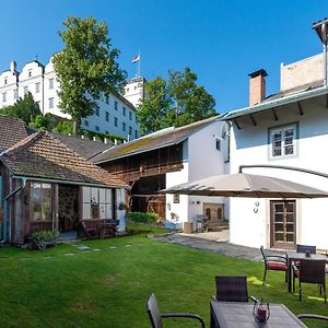 Historisches Stadthaus - Wohnen Im Herzen Von Weitra Exterior photo