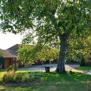 Le Clos De Ceintres Hotel Cheminas Exterior photo