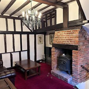 Characterful House In Hertford - Near London Villa Exterior photo