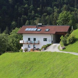 Ferienwohnung Mit Blick Auf Die Berge Bad Vigaun Exterior photo