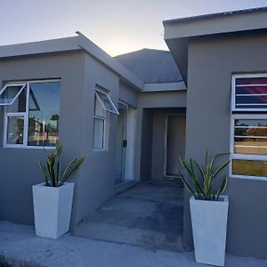 Zufike Guesthouse Port Elizabeth Exterior photo