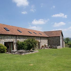 Battens Villa Northleigh Exterior photo