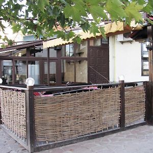 Ambaritsa Hotel Gorna Oryakhovitsa Exterior photo