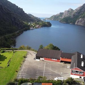 Brufjell Hostel & Parking Flekkefjord Exterior photo