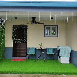 Casita De Reina Staycation House - A Cozy 1-Bedroom Condo-Style House Daraga  Exterior photo