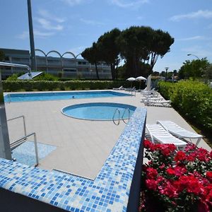 Enjoy The Peace On Our Beautiful Terrace - Beahost Apartment Bibione Exterior photo