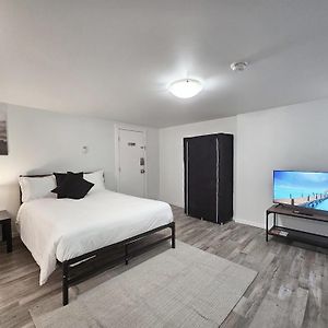 Affordable Double Bed Parking Downtown A Plus Wifi Moose Jaw Exterior photo
