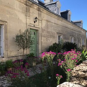 La Maison Bed & Breakfast Clere-les-Pins Exterior photo