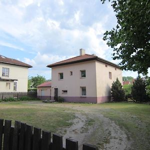 Ringi Guesthouse Parnu Exterior photo