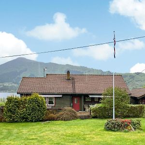 Gorgeous Home In Hareid With Kitchen Ulsteinvik Exterior photo