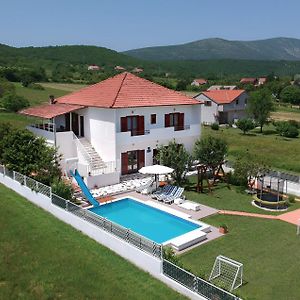 Villa Matulovic With Pool, Playground And Game Room, Sinj Turjaci Exterior photo