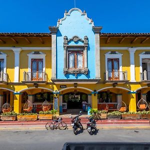 Selina Granada Hotel Exterior photo