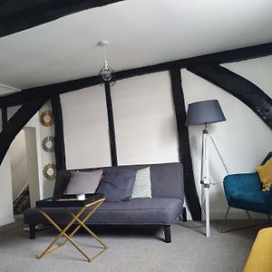 Grade I Listed Luxury Apartment In Hertfordshire Ware Room photo