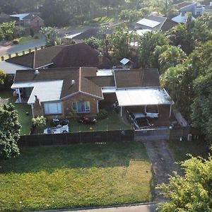 Kuhle'S Guest House Richards Bay Exterior photo