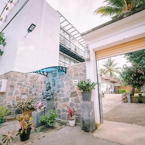 Bravon Villa Kurunegala Exterior photo