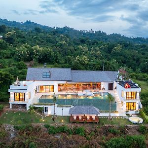 Villa Irrawaddy Lovina Exterior photo