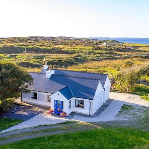 Flaherty Cottage Ballyconneely Exterior photo