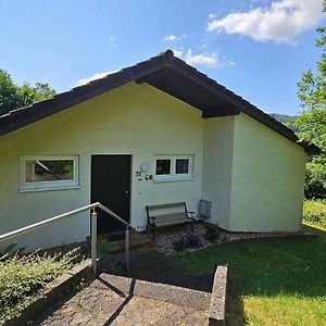 Ferienhaus Mit Terrasse Und Garten Im Naturpark Sudeifel Biersdorf am See Exterior photo