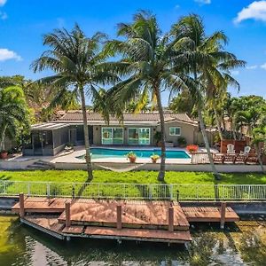 Modern, 4B&3B With Pool And Lake Pembroke Pines Exterior photo