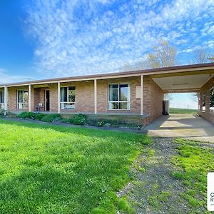 Rolling Hills Retreat Villa Poowong Exterior photo