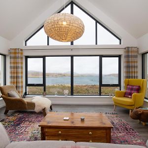 Modern And Dog Friendly Holiday Home With Sea Loch Views Breaclete Exterior photo