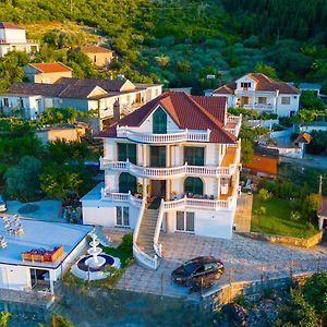 Vila Sela Hotel Shkoder Exterior photo