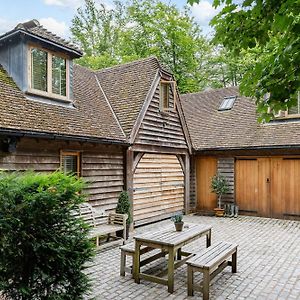 Hertford Barn Conversion Apartment Exterior photo